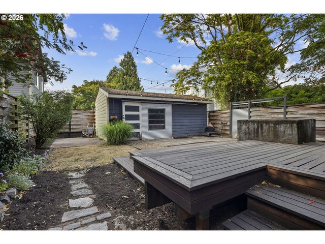 427 N SKIDMORE St, Portland, OR 97217