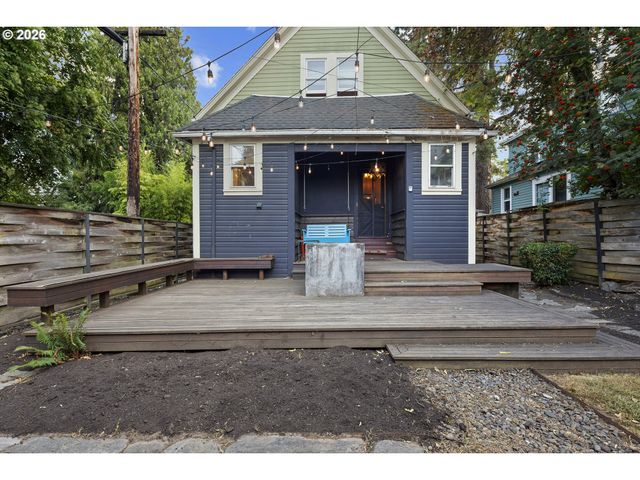 427 N SKIDMORE St, Portland, OR 97217