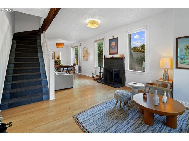 427 N SKIDMORE St, Portland, OR 97217
