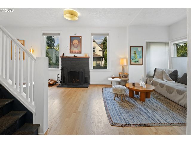 427 N SKIDMORE St, Portland, OR 97217