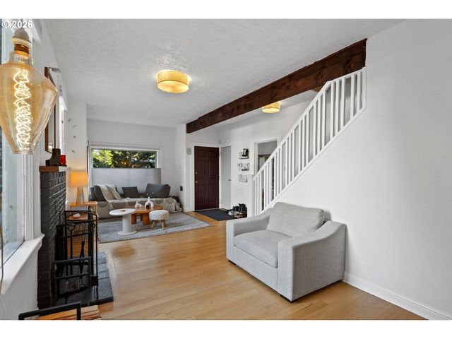 427 N SKIDMORE St, Portland, OR 97217