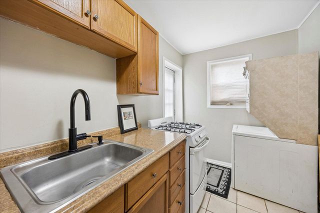 402 LYCEUM AVE, Philadelphia, PA 19128