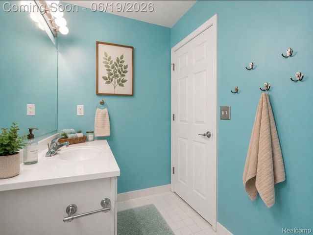 74080 Jefferson Lane, Armada Village, MI 48005