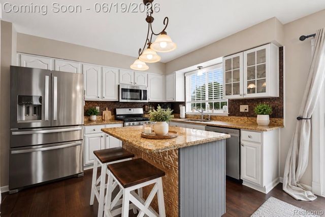 74080 Jefferson Lane, Armada Village, MI 48005