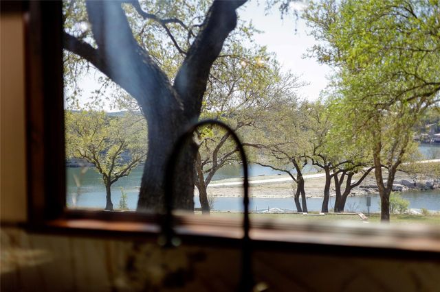 23605 Lakeside DR, Marble Falls, TX 78654