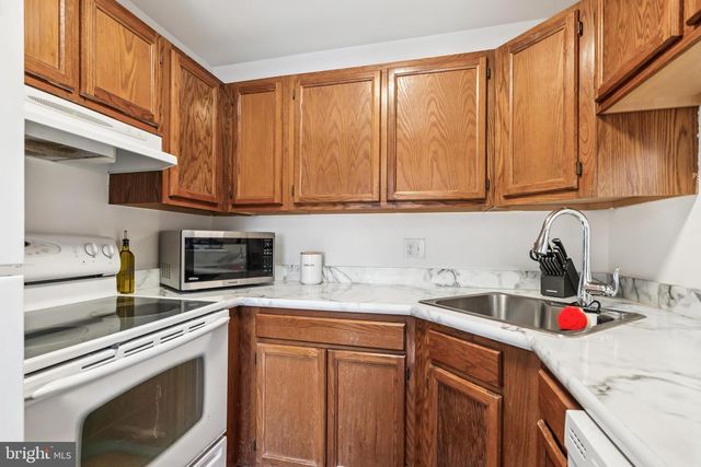 5116-C ABERDEEN DR, Mount Laurel, NJ 08054