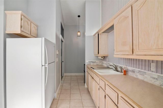 6110 NINTH AVENUE CIR NE, Bradenton, FL 34212