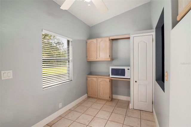 6110 NINTH AVENUE CIR NE, Bradenton, FL 34212