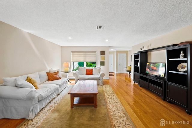 433 Andover Drive A, Jamesburg, NJ 08831