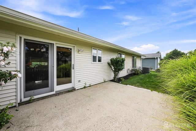 433 Andover Drive A, Jamesburg, NJ 08831
