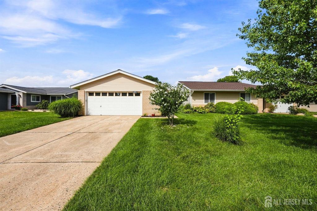 433 Andover Drive A, Jamesburg, NJ 08831