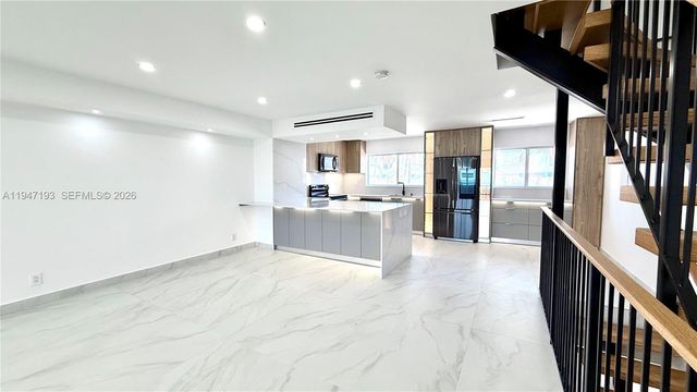 3826 NE 171st St 3826, North Miami Beach, FL 33160