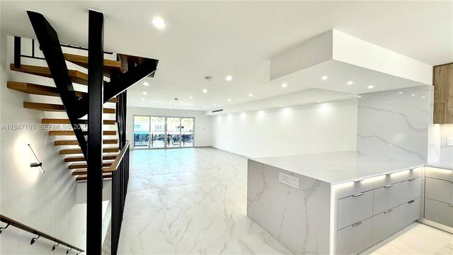 3826 NE 171st St 3826, North Miami Beach, FL 33160