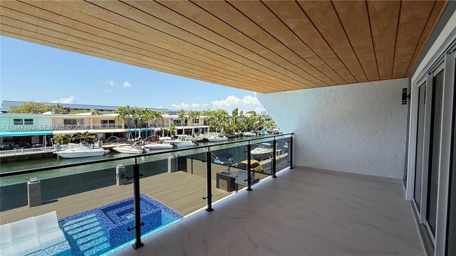 3826 NE 171st St 3826, North Miami Beach, FL 33160