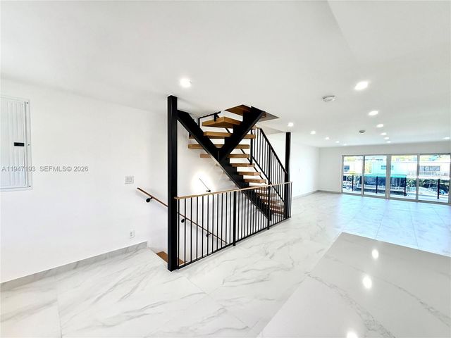 3826 NE 171st St 3826, North Miami Beach, FL 33160