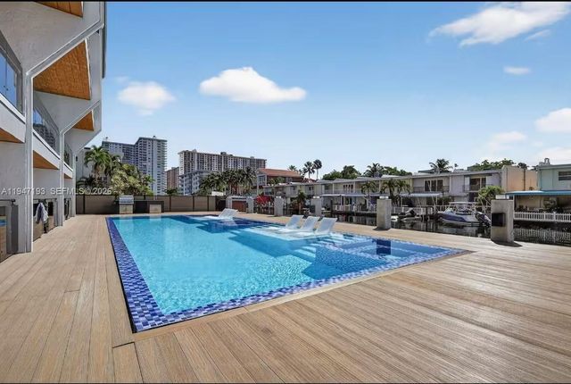 3826 NE 171st St 3826, North Miami Beach, FL 33160