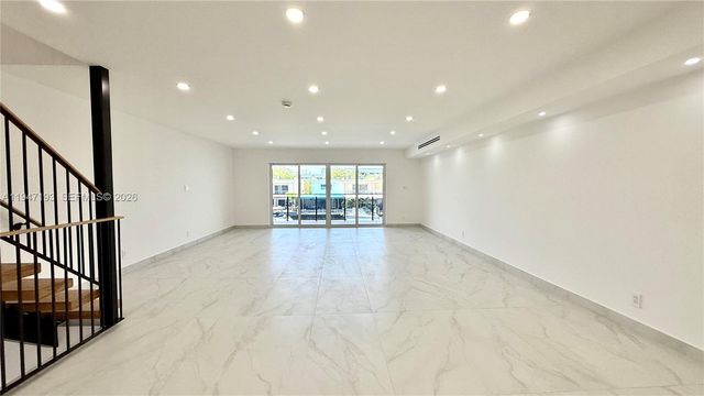 3826 NE 171st St 3826, North Miami Beach, FL 33160