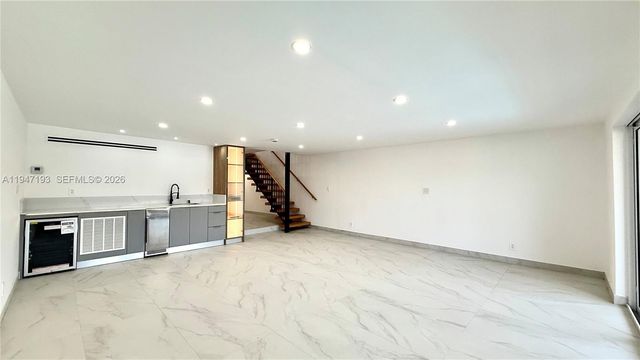 3826 NE 171st St 3826, North Miami Beach, FL 33160