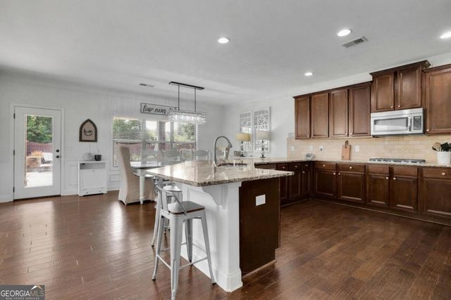 41 Lake Sydney Drive, Dawsonville, GA 30534