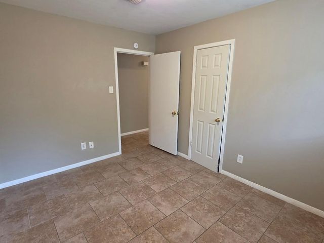 9007 Glen Shadow Drive, Houston, TX 77088