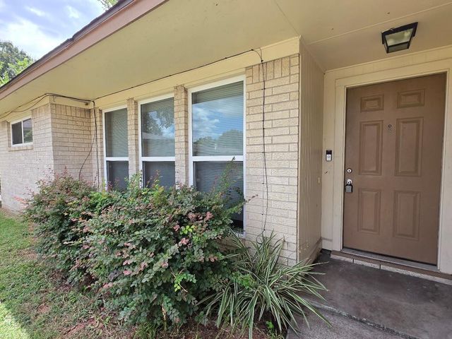 9007 Glen Shadow Drive, Houston, TX 77088
