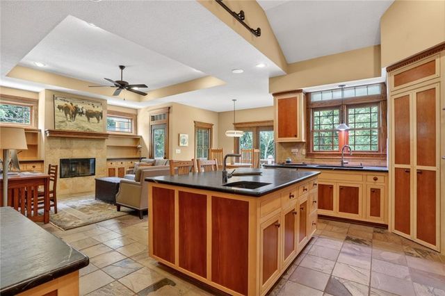 5015 Arapahoe Street, Shawnee, KS 66226