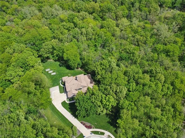 5015 Arapahoe Street, Shawnee, KS 66226