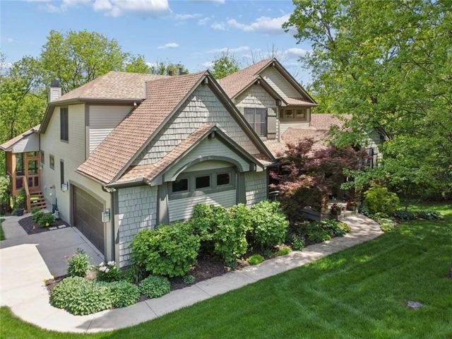 5015 Arapahoe Street, Shawnee, KS 66226