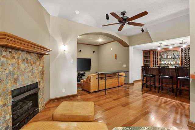 5015 Arapahoe Street, Shawnee, KS 66226