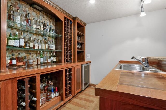 5015 Arapahoe Street, Shawnee, KS 66226