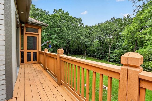 5015 Arapahoe Street, Shawnee, KS 66226