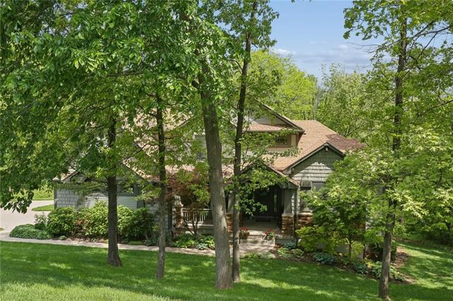 5015 Arapahoe Street, Shawnee, KS 66226