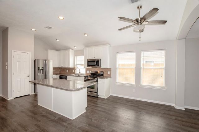 863 Sierra Brook Lane, League City, TX 77573