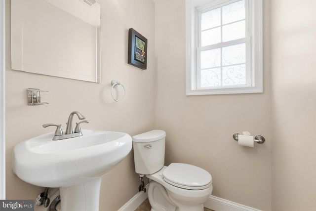 303 WINSLOW RD, Oxon Hill, MD 20745