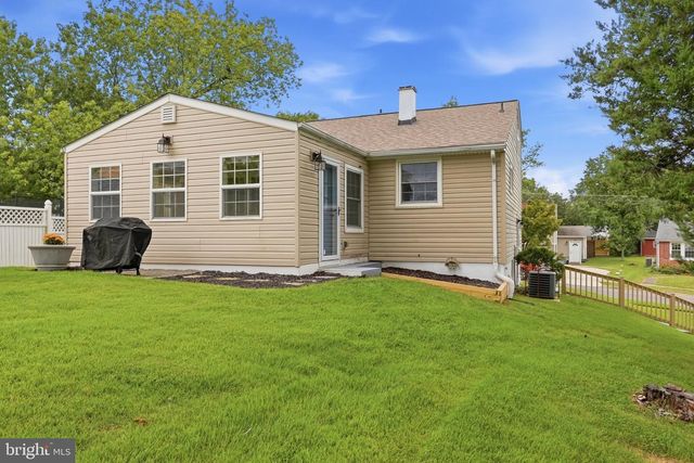 303 WINSLOW RD, Oxon Hill, MD 20745
