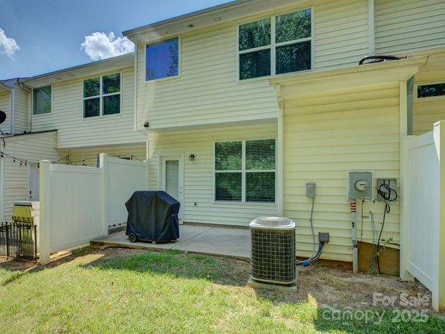 1916 Aston Mill Place, Charlotte, NC 28273