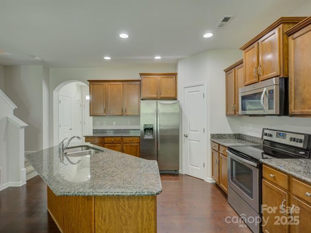 1916 Aston Mill Place, Charlotte, NC 28273