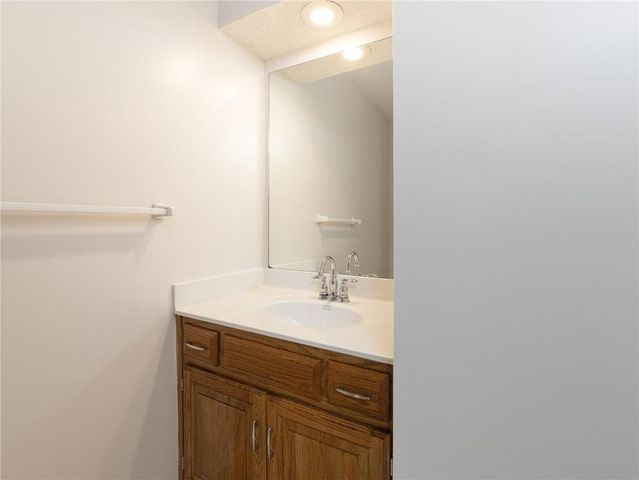 14275 W 147th Terrace, Olathe, KS 66062