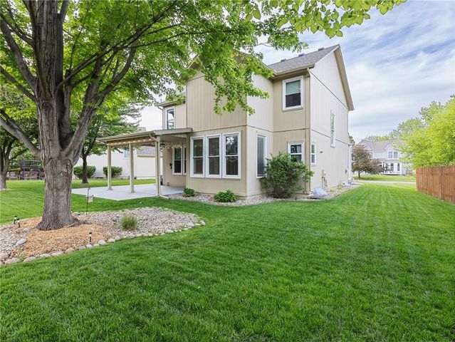 14275 W 147th Terrace, Olathe, KS 66062