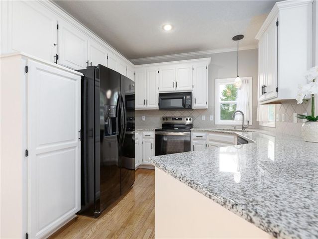 14275 W 147th Terrace, Olathe, KS 66062