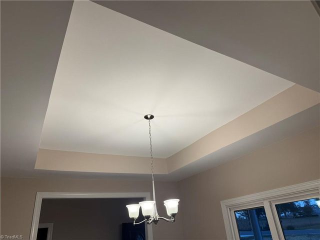 1622 Country Club Road, Yadkinville, NC 27055