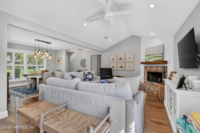 203 PABLO POINT Drive, Jacksonville, FL 32225