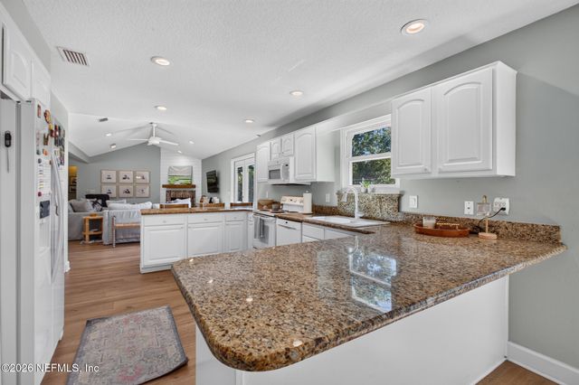 203 PABLO POINT Drive, Jacksonville, FL 32225