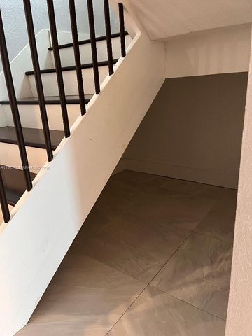 11712 SW 13th St, Miami, FL 33184