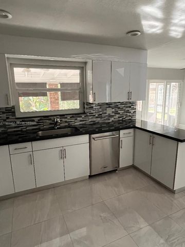 11712 SW 13th St, Miami, FL 33184