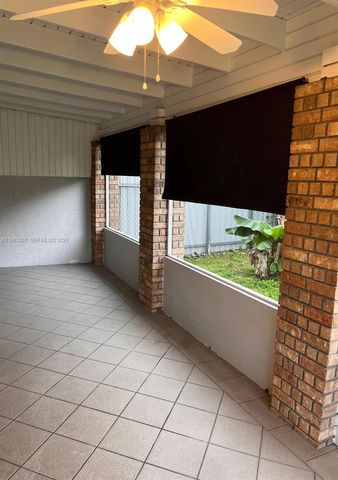 11712 SW 13th St, Miami, FL 33184