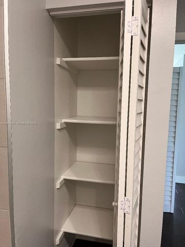 11712 SW 13th St, Miami, FL 33184