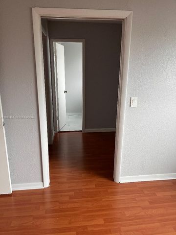 11712 SW 13th St, Miami, FL 33184