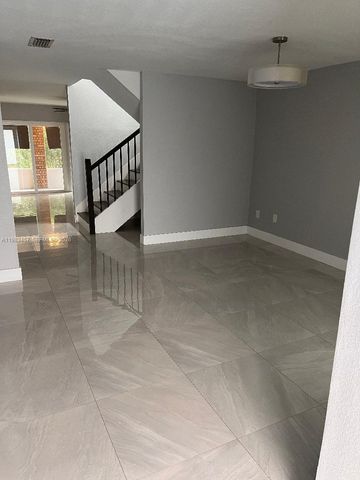 11712 SW 13th St, Miami, FL 33184