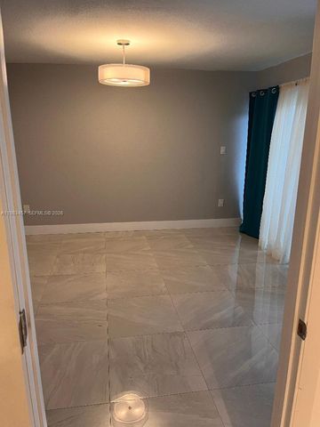 11712 SW 13th St, Miami, FL 33184